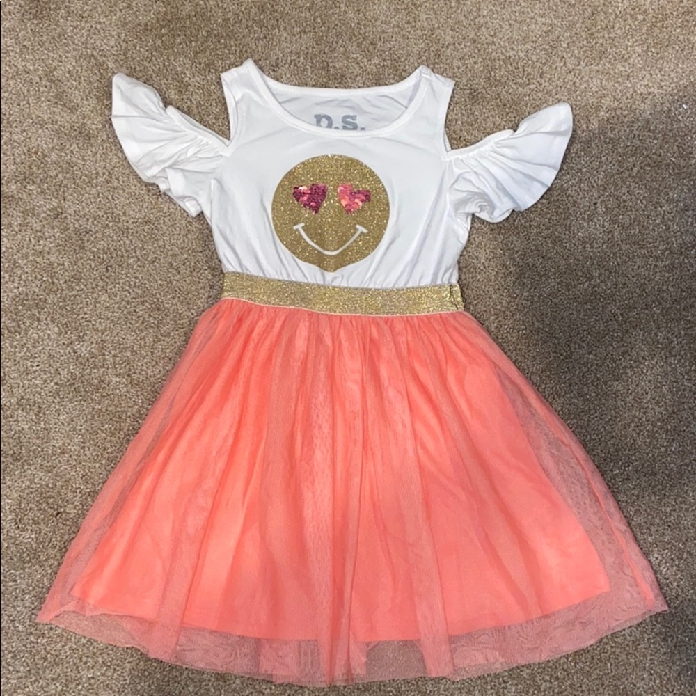 Cold shoulder smiley dress